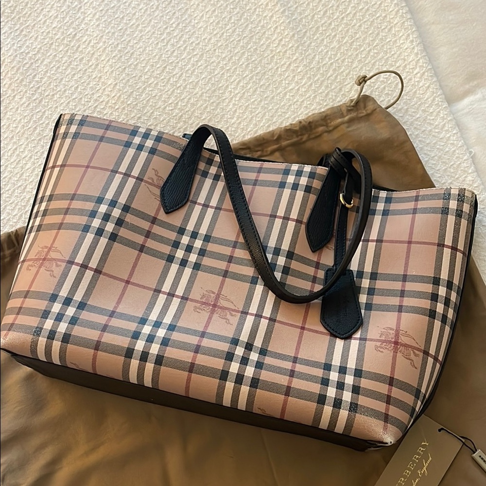 Reversible Burberry Tote Bag with Classic Check Pattern